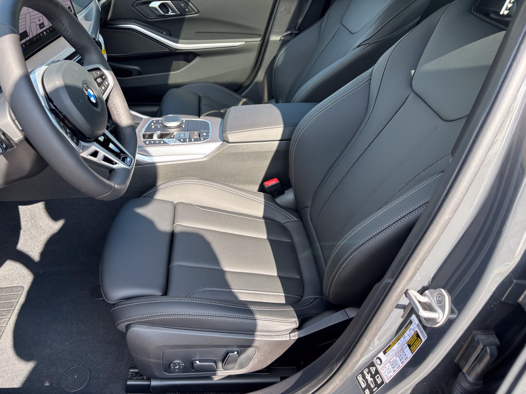 New 2026 BMW 330i xDrive Sedan w/ M Sport Package AWD/4WD image 15