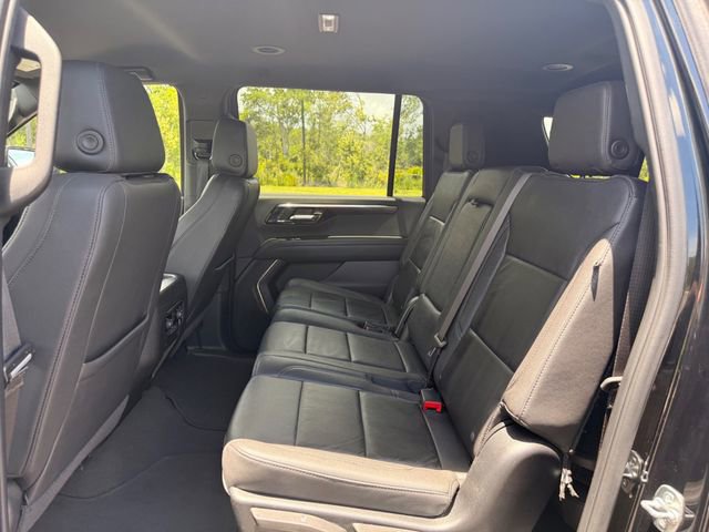 Used 2025 Chevrolet Suburban Z71 AWD/4WD image 9