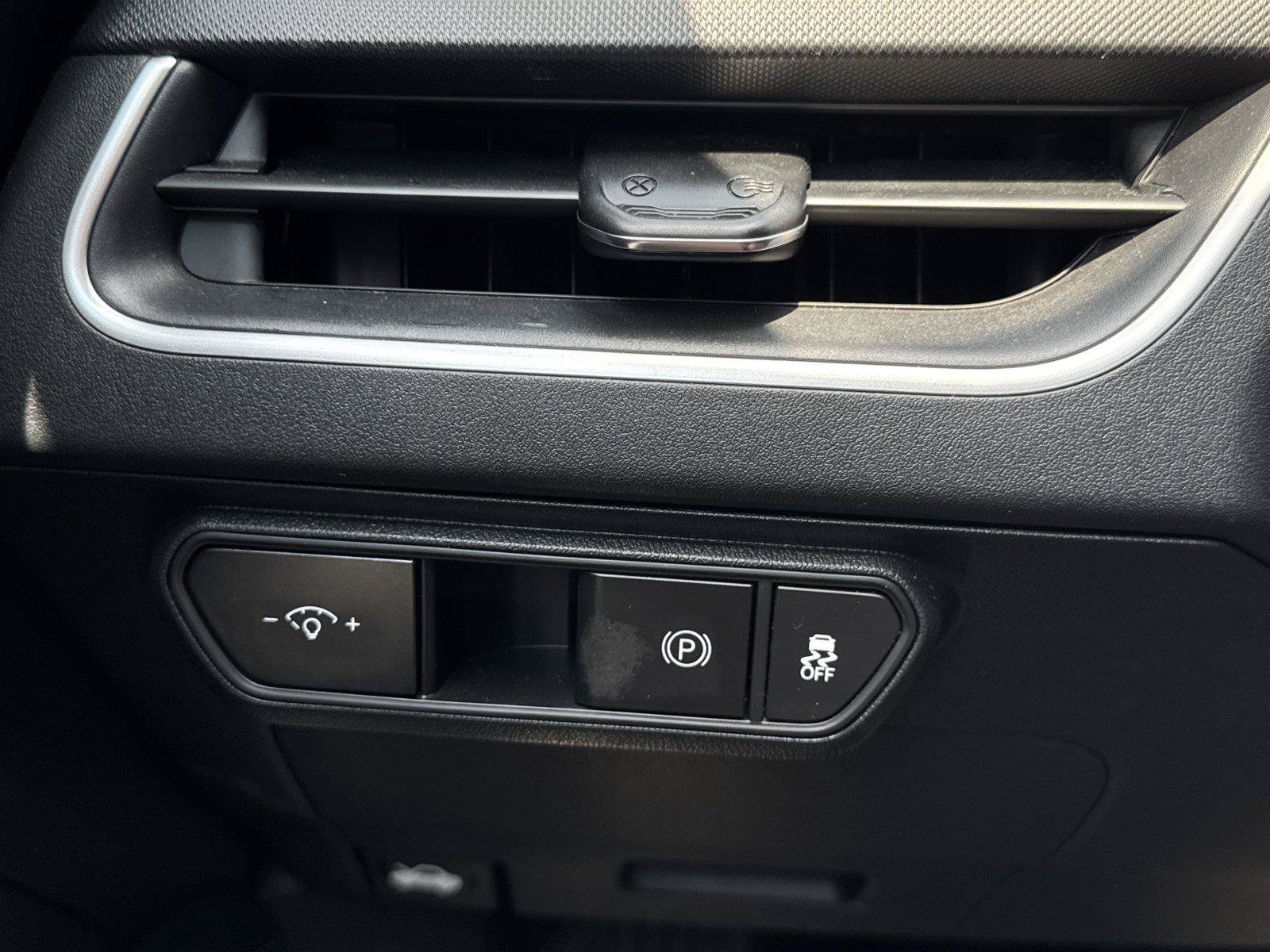 Used 2025 Kia K4 FWD image 19