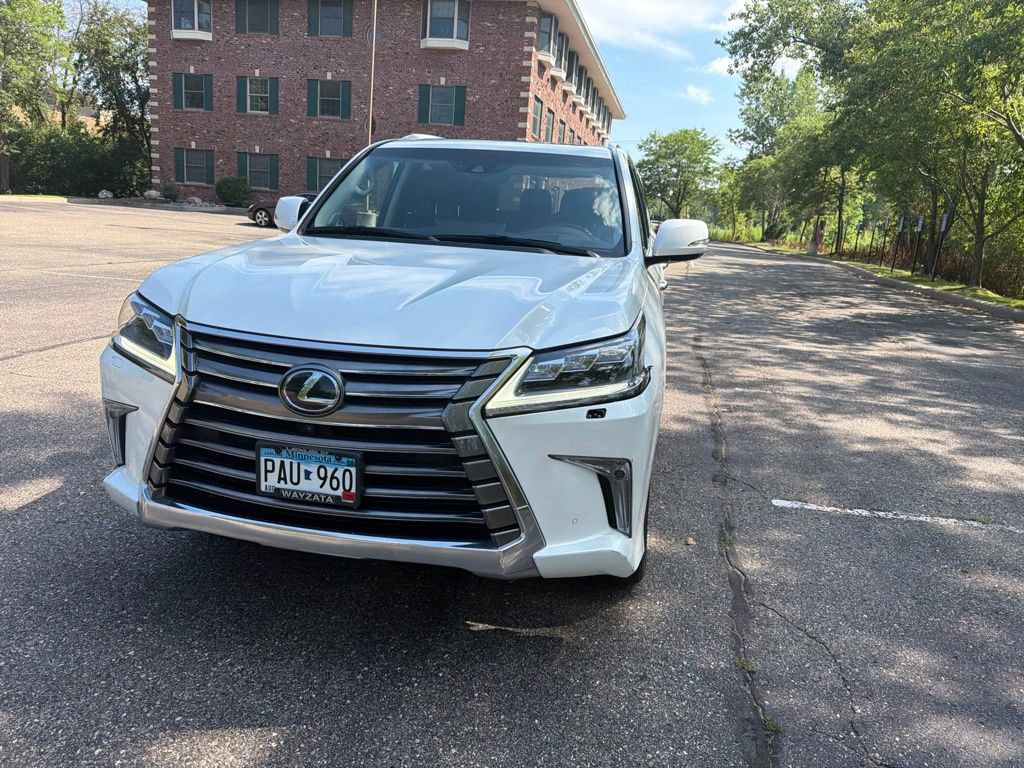 Used 2016 Lexus LX 570 4WD w/ Luxury Package image 8