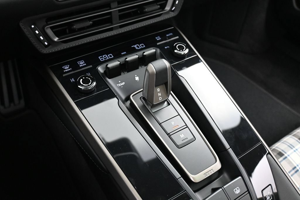 Certified 2025 Porsche 911 Turbo AWD/4WD image 23