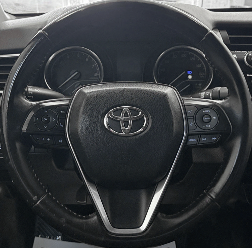 Used 2018 Toyota Camry SE w/ Moonroof Package FWD image 18