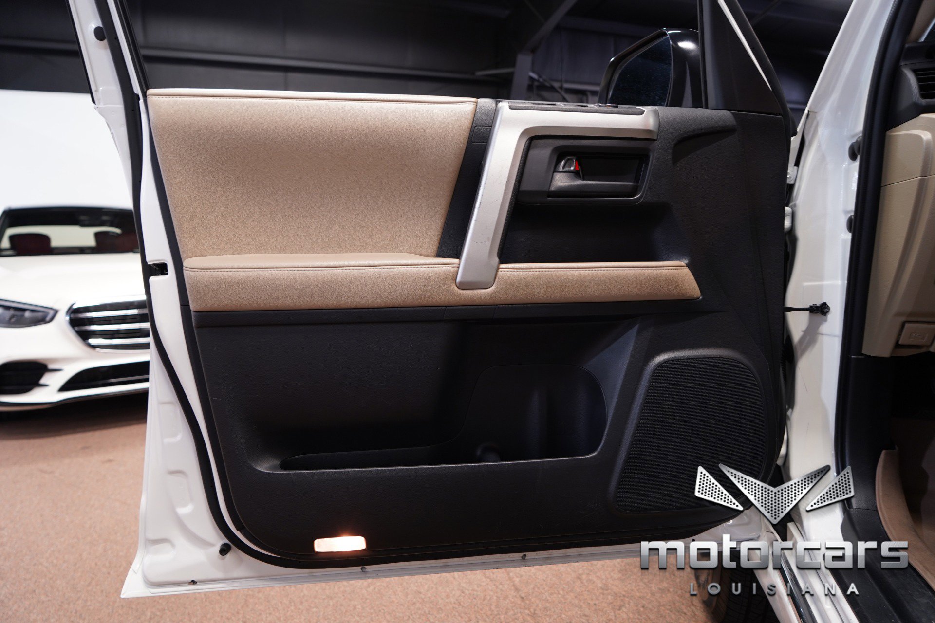 Used 2012 Toyota 4Runner SR5 w/ Premium Pkg image 38