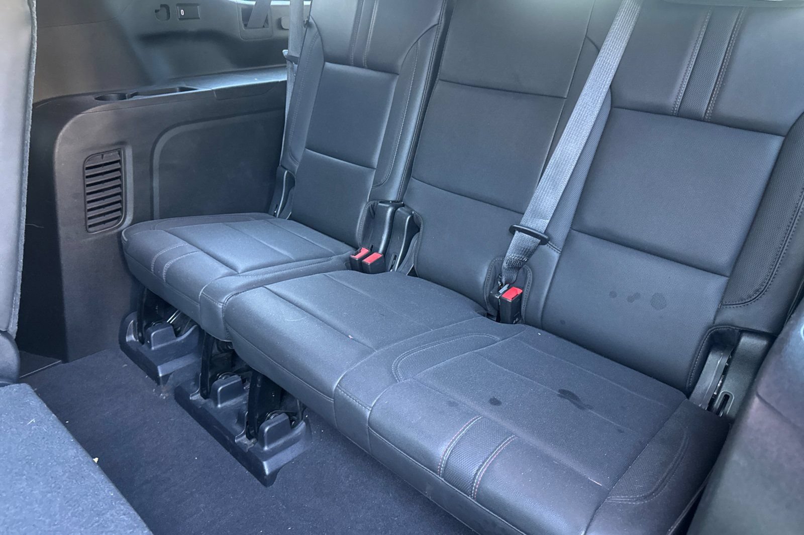 Used 2021 Chevrolet Suburban RST AWD/4WD image 19