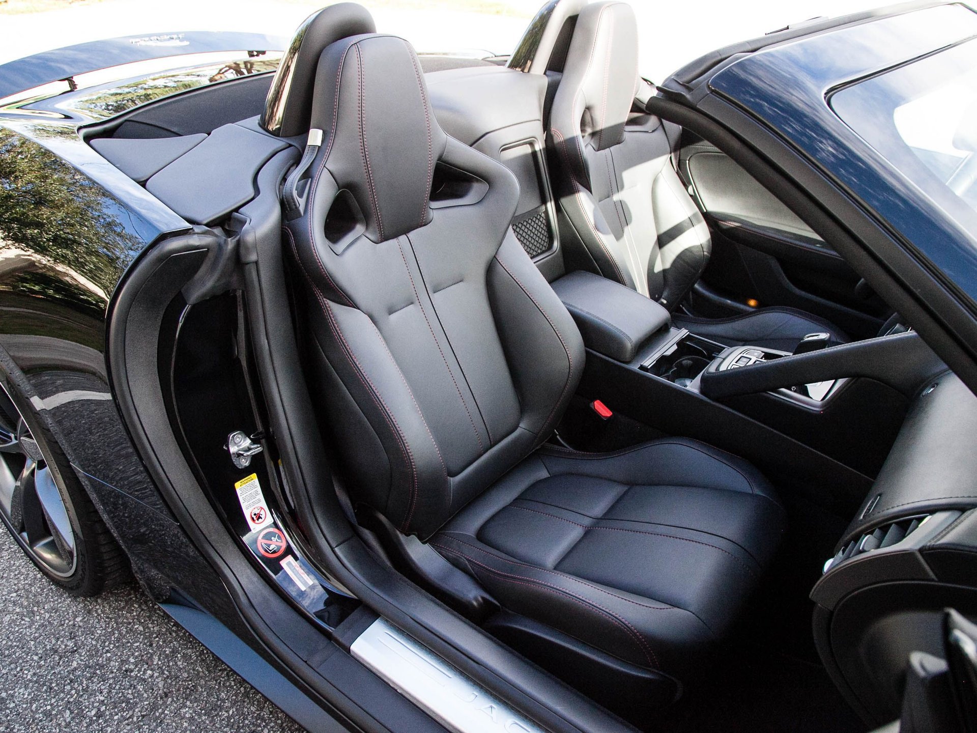 Used 2015 Jaguar F-TYPE S image 24