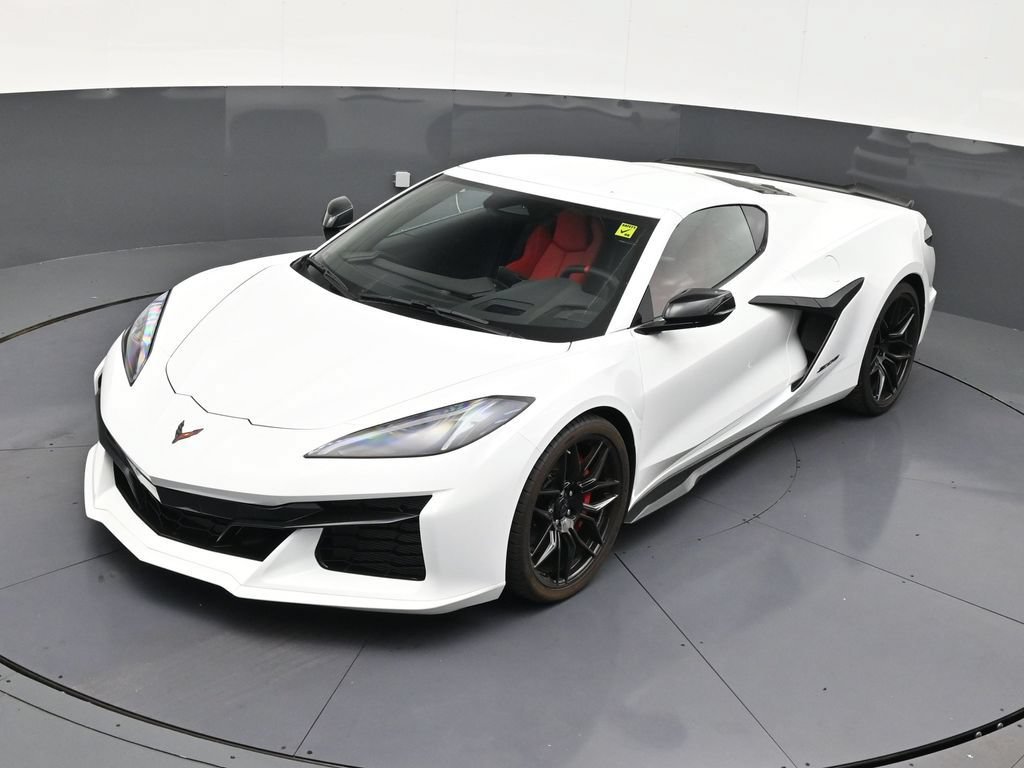 Used 2025 Chevrolet Corvette Z06 RWD image 13