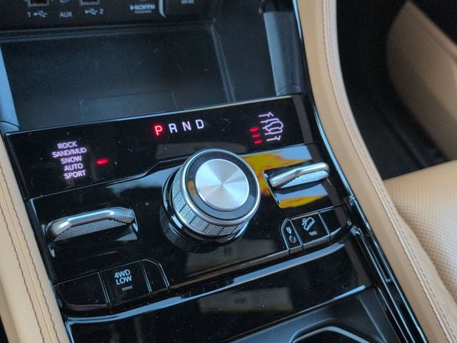 Certified 2023 Jeep Grand Cherokee Summit AWD/4WD image 12
