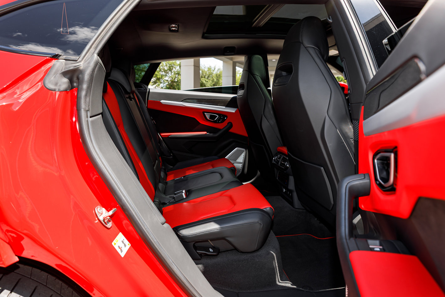 Used 2022 Lamborghini Urus AWD/4WD image 20