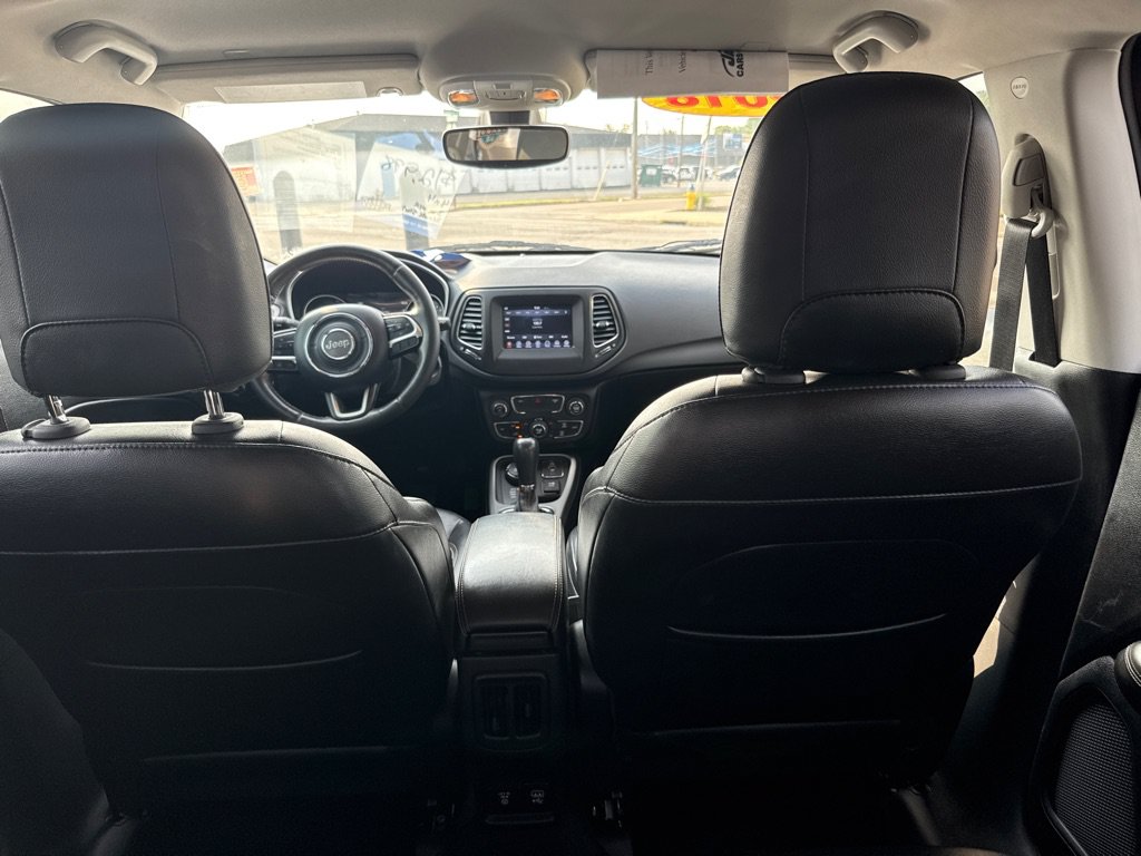 Used 2018 Jeep Compass Latitude w/ Popular Equipment Group AWD/4WD image 9