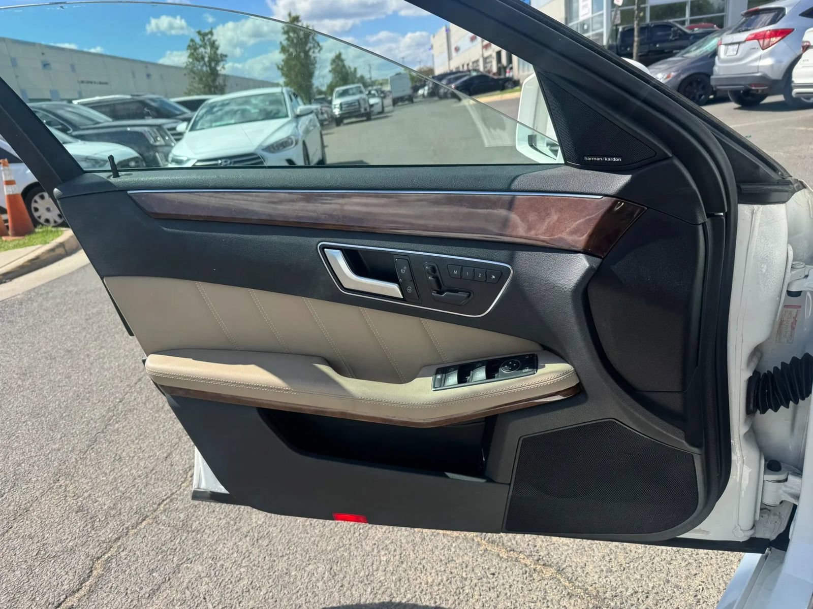 Used 2013 Mercedes-Benz E 350 Sedan image 27