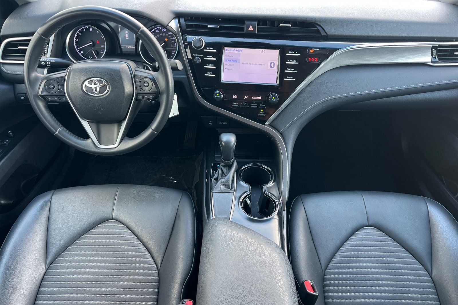 Used 2018 Toyota Camry SE FWD image 14