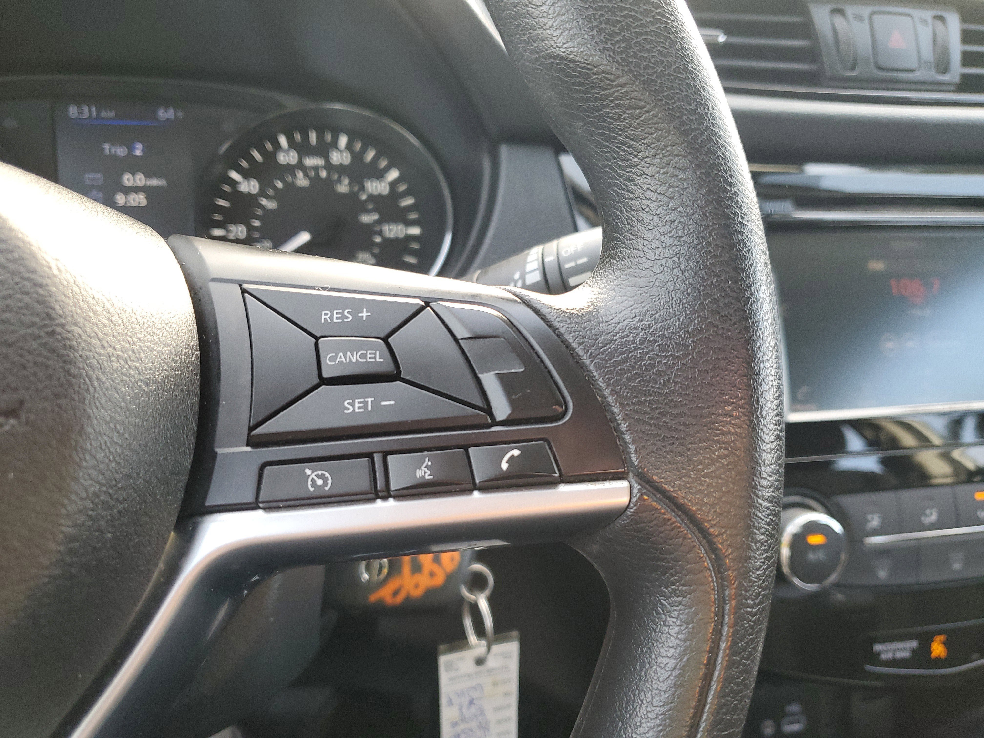 Used 2020 Nissan Rogue Sport S image 23