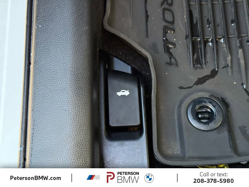 Used 2025 Toyota Corolla LE w/ LE Premium Package image 14