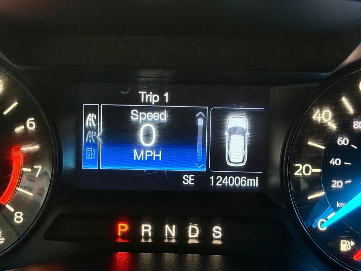 Used 2017 Ford Explorer XLT AWD/4WD image 16