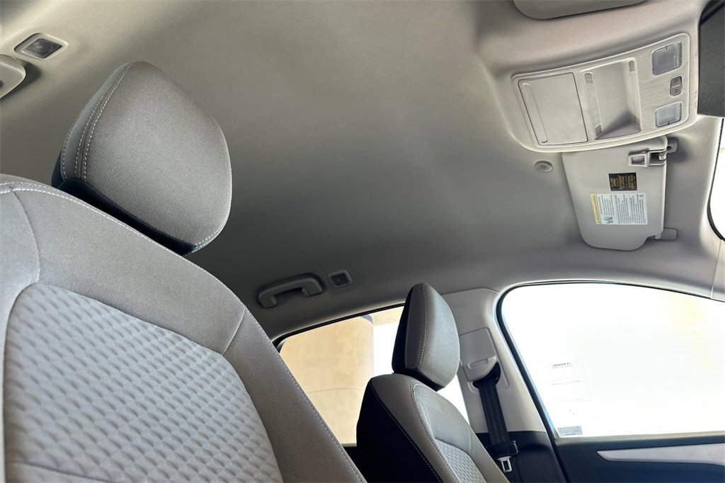 Used 2022 Ford Escape SE w/ SE Sport Appearance Package image 20