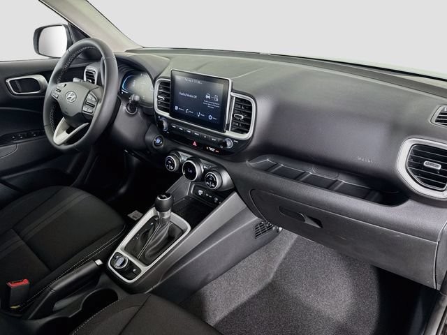 New 2026 Hyundai Venue SEL FWD image 31