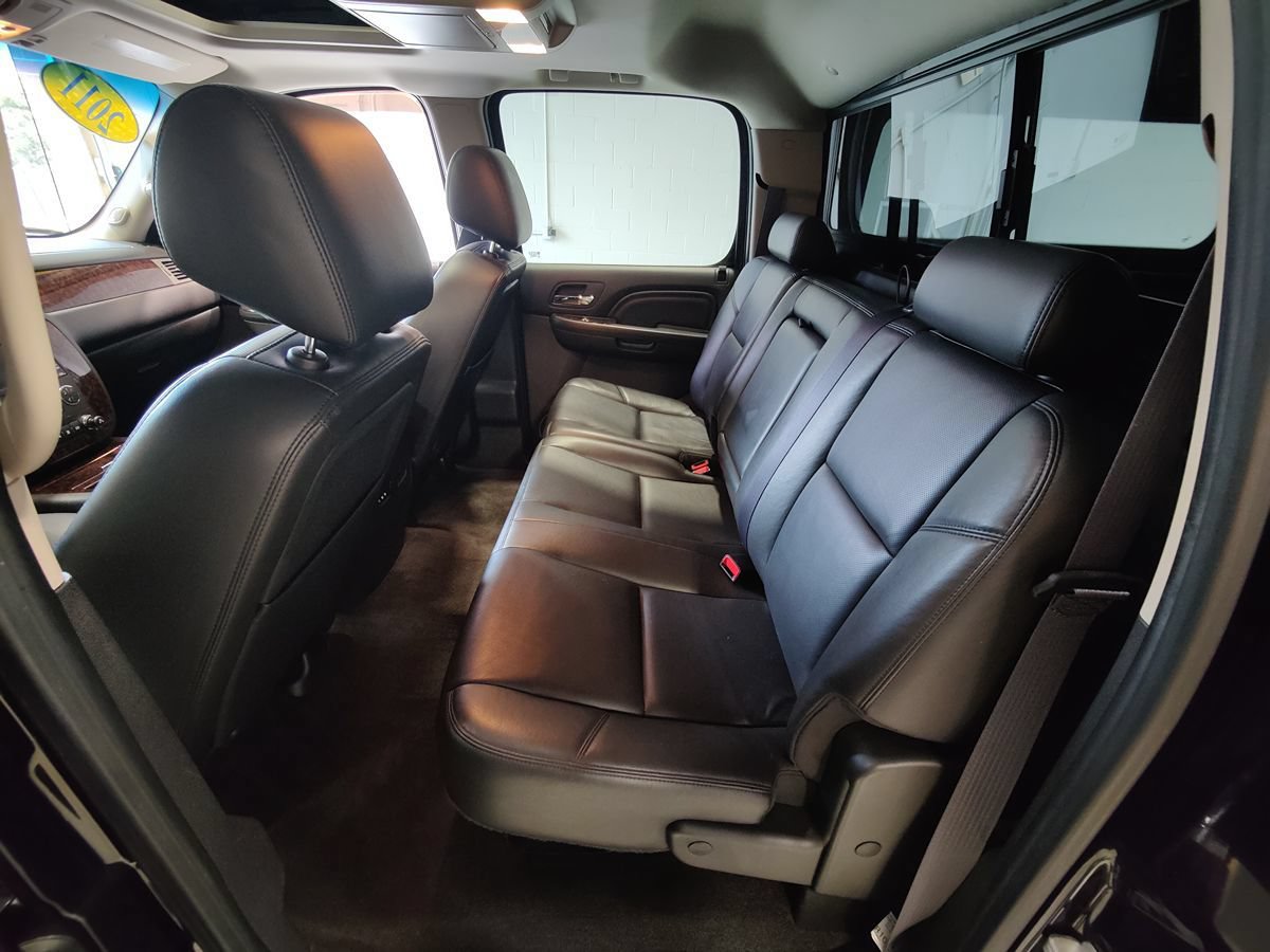 Used 2011 GMC Sierra 2500 Denali AWD/4WD image 44