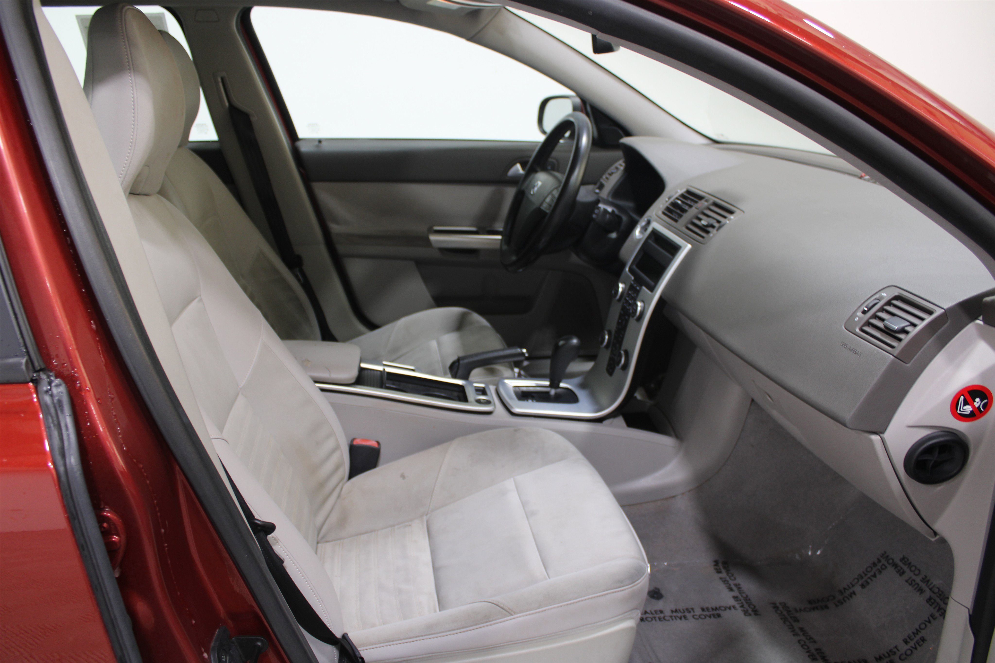 Used 2011 Volvo V50 T5 image 21