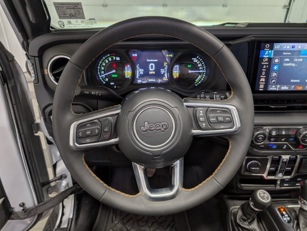 Used 2024 Jeep Wrangler High Altitude AWD/4WD image 15