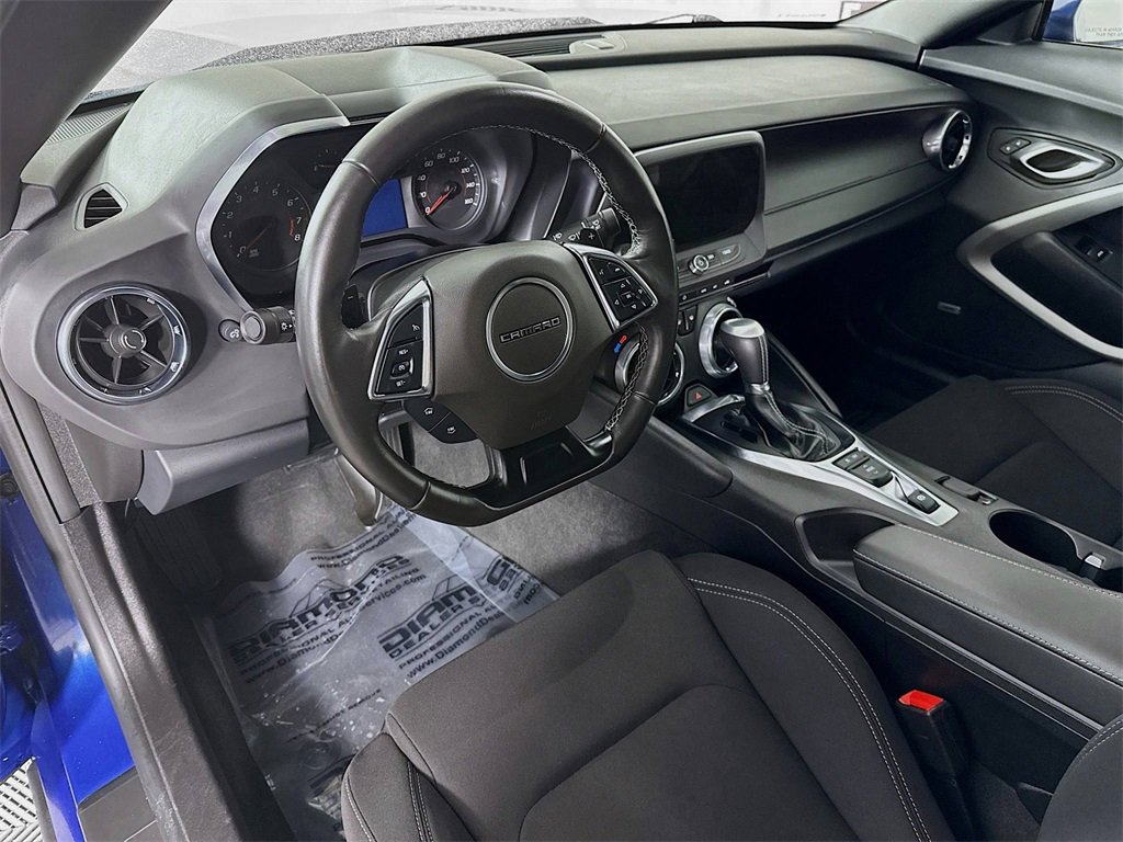 Used 2023 Chevrolet Camaro LT w/ Technology Package image 25