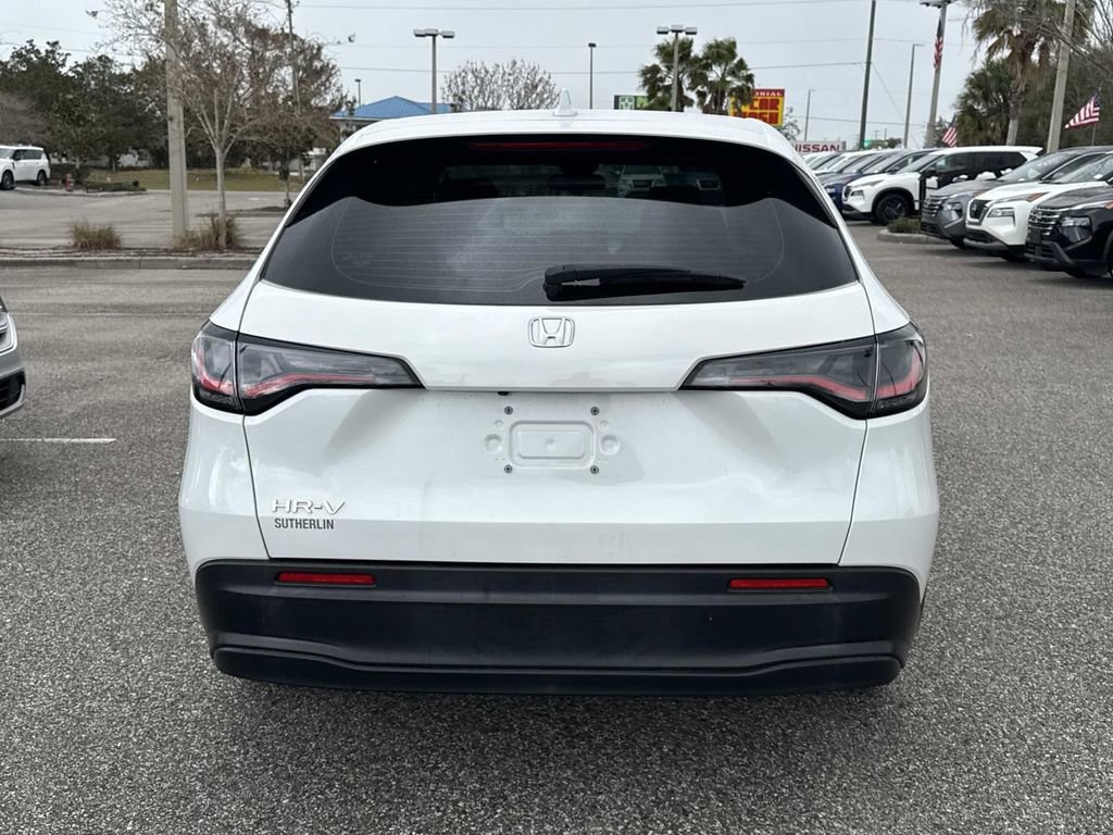 Used 2023 Honda HR-V LX image 5