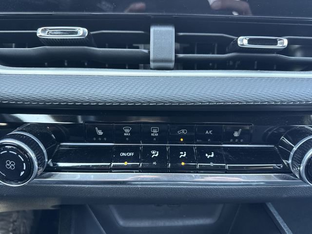 Used 2025 Chevrolet Equinox LT w/ Safety and Technology Package image 33