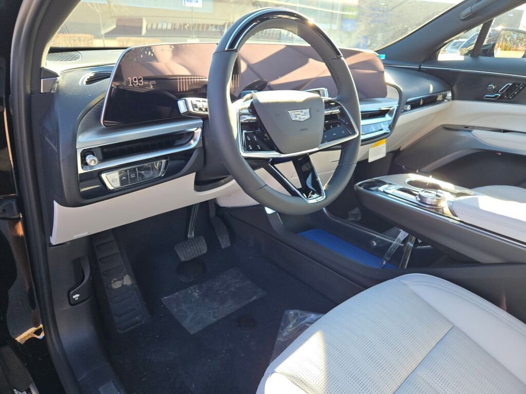 New 2026 Cadillac Lyriq Premium Luxury image 25