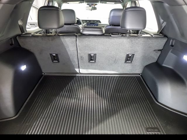 New 2027 GMC Terrain Elevation w/ Elevation Premium Package AWD/4WD image 18