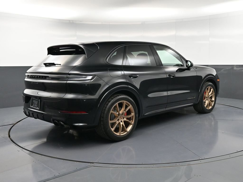 Certified 2025 Porsche Cayenne S AWD/4WD image 8
