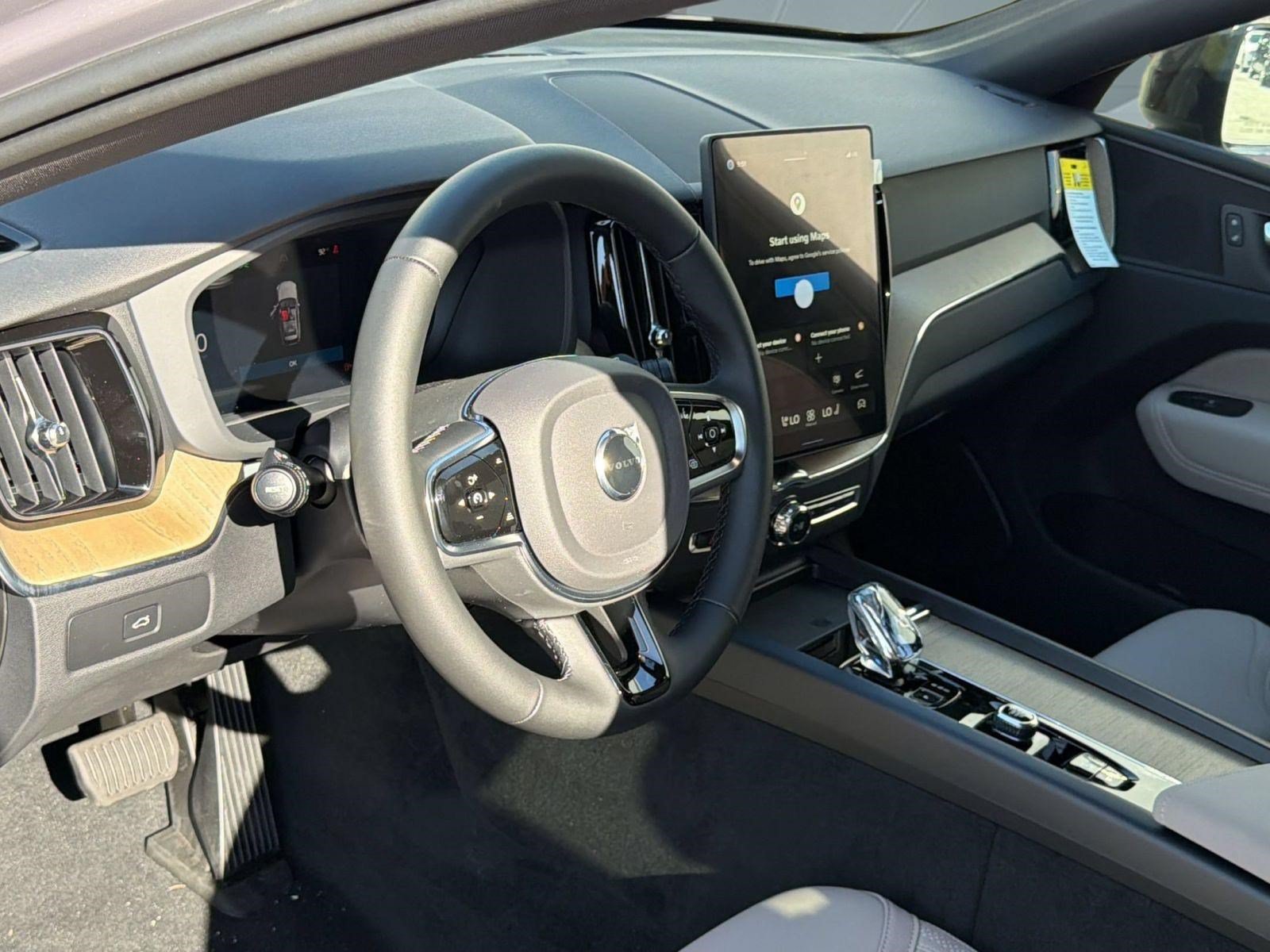 New 2026 Volvo XC60 B5 Plus w/ Climate Package AWD/4WD image 4