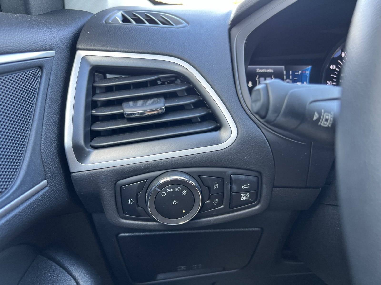 Used 2023 Ford Edge SEL w/ Convenience Package image 22