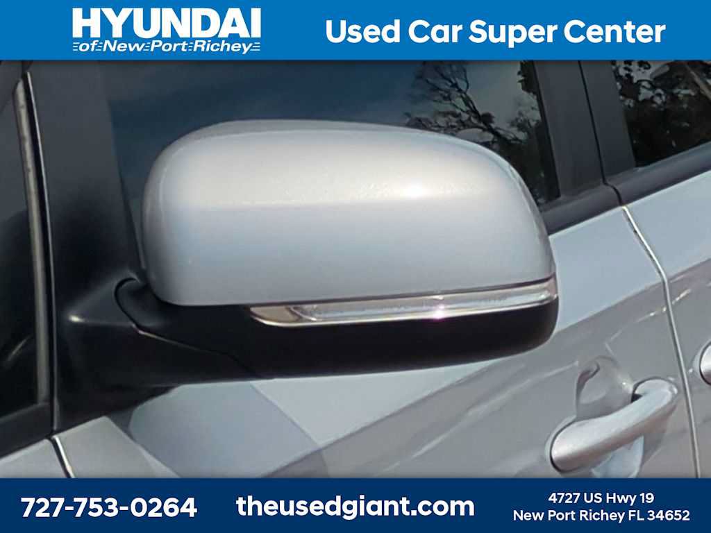 Used 2020 Kia Sedona L FWD image 11