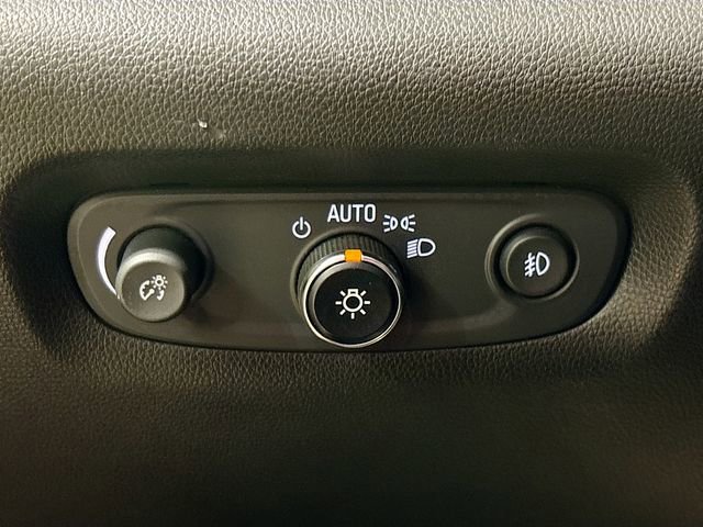 Used 2019 Chevrolet Traverse LT FWD image 12
