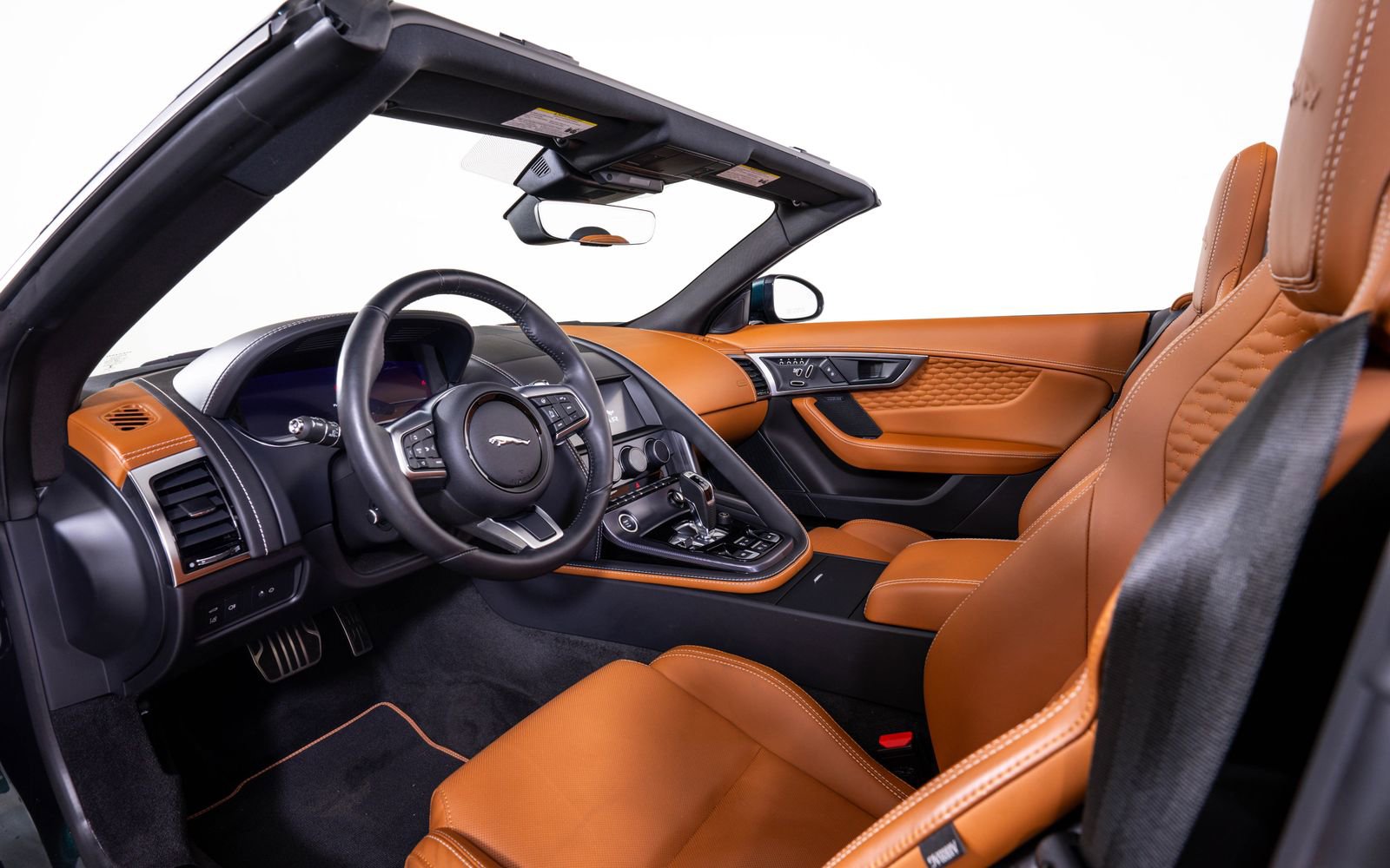 Used 2024 Jaguar F-TYPE R-Dynamic image 19