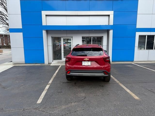 New 2026 Chevrolet Trax LT w/ Driver Confidence Package image 7