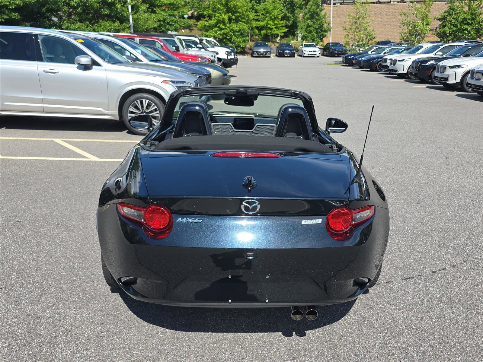 Used 2019 MAZDA MX-5 Miata Grand Touring w/ GT-S Package RWD image 4