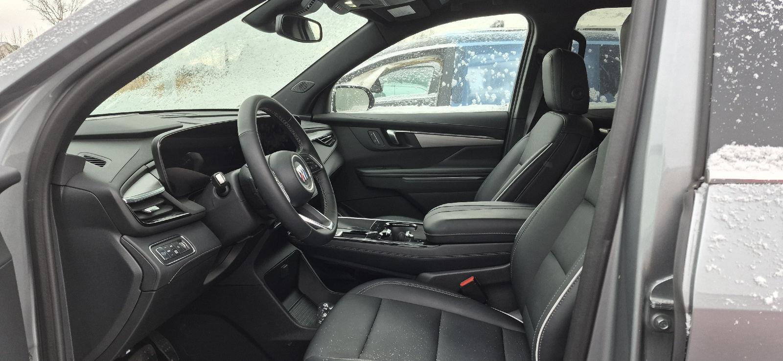 Used 2025 Buick Enclave Preferred image 6