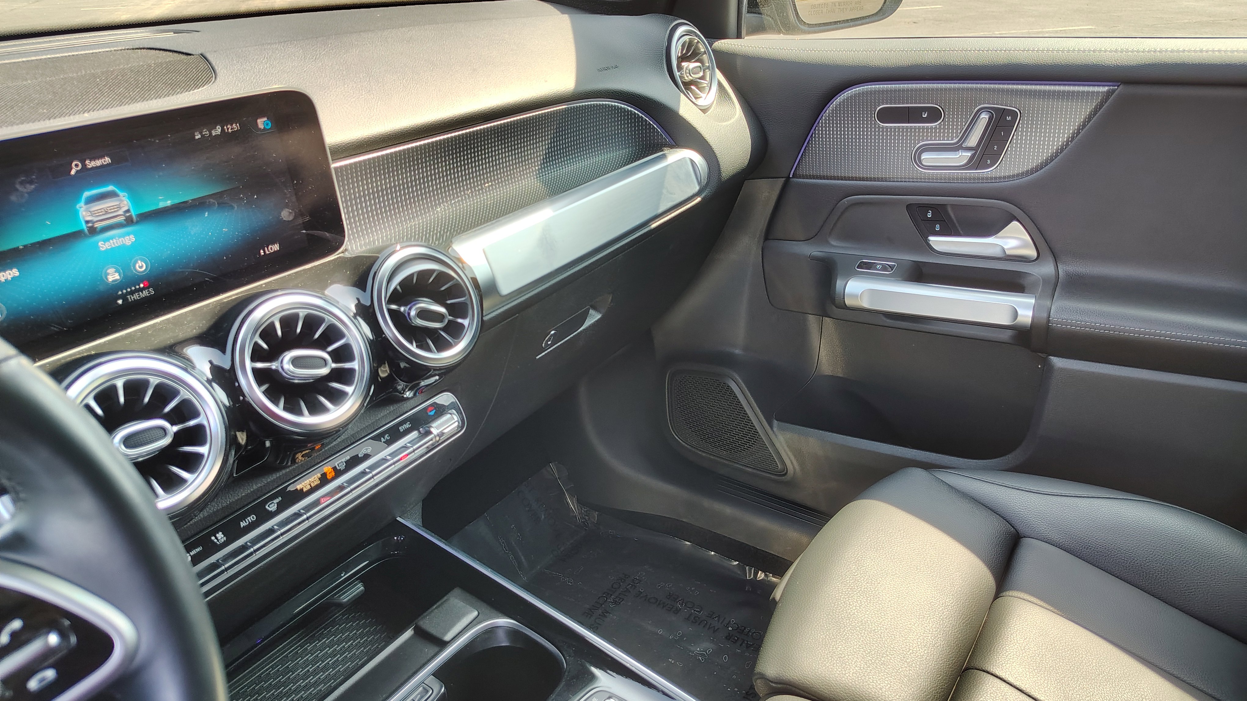 Used 2021 Mercedes-Benz GLB 250 4MATIC image 24