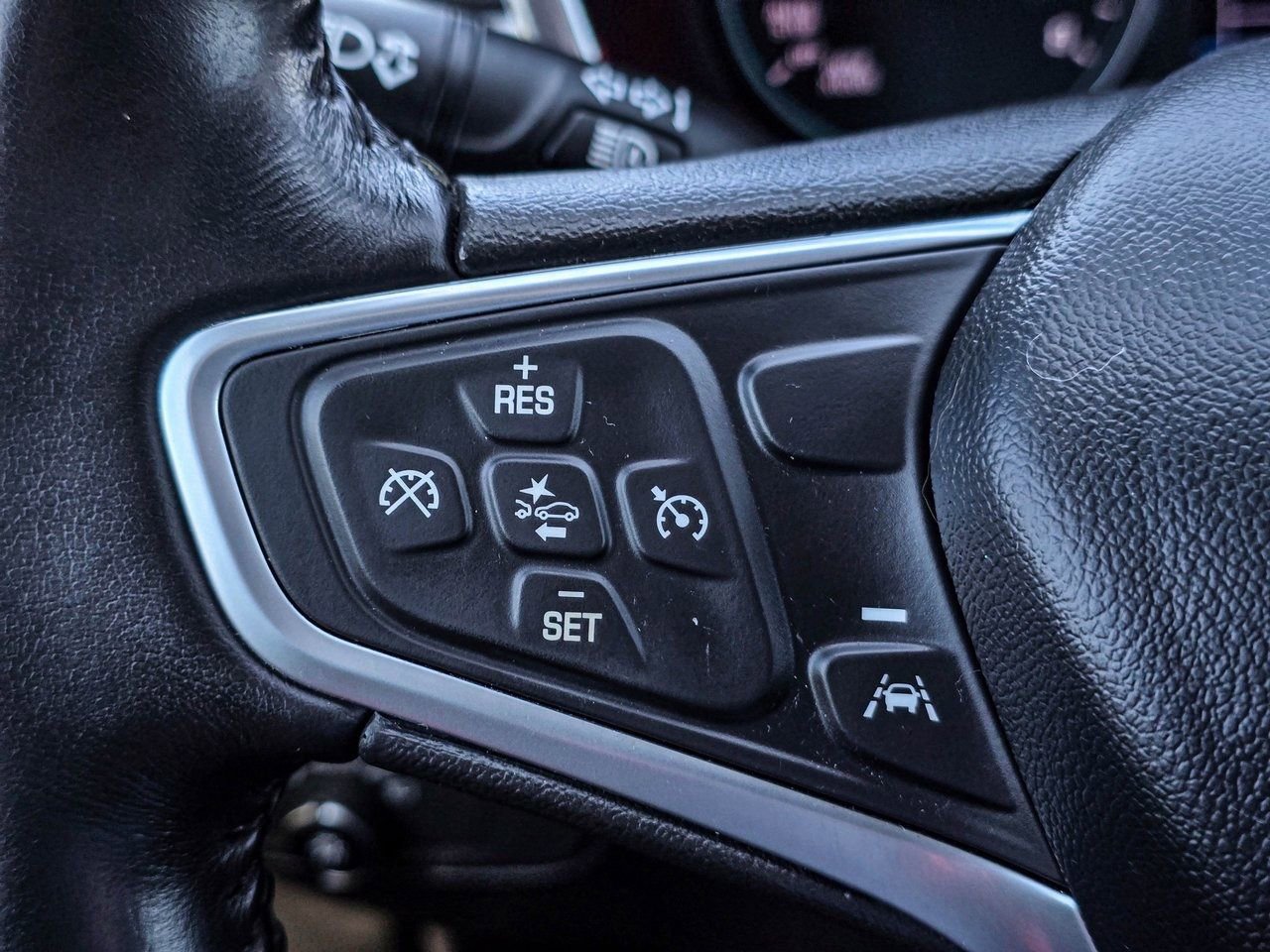 Used 2022 Chevrolet Equinox LT image 21