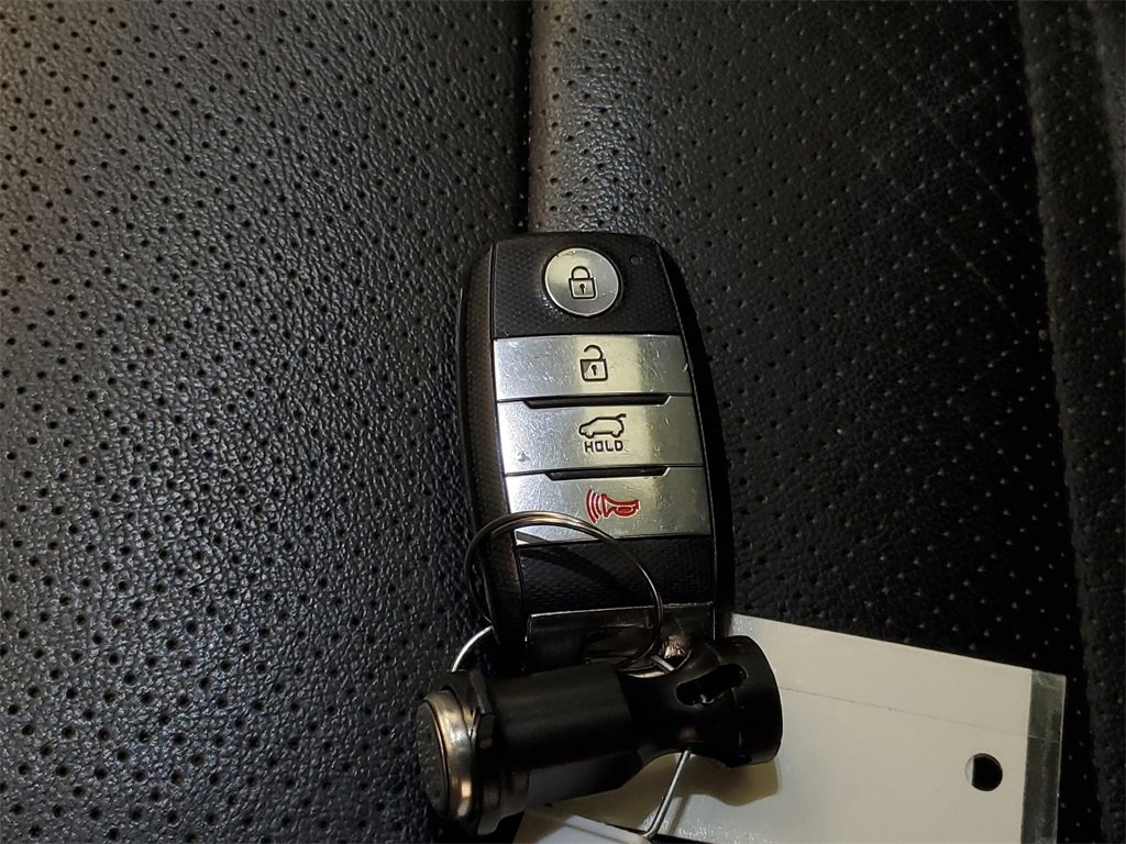 Used 2020 Kia Sorento EX image 26