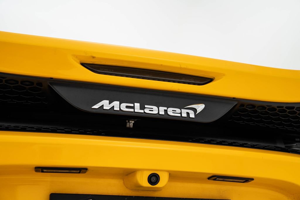 Used 2023 McLaren GT image 30