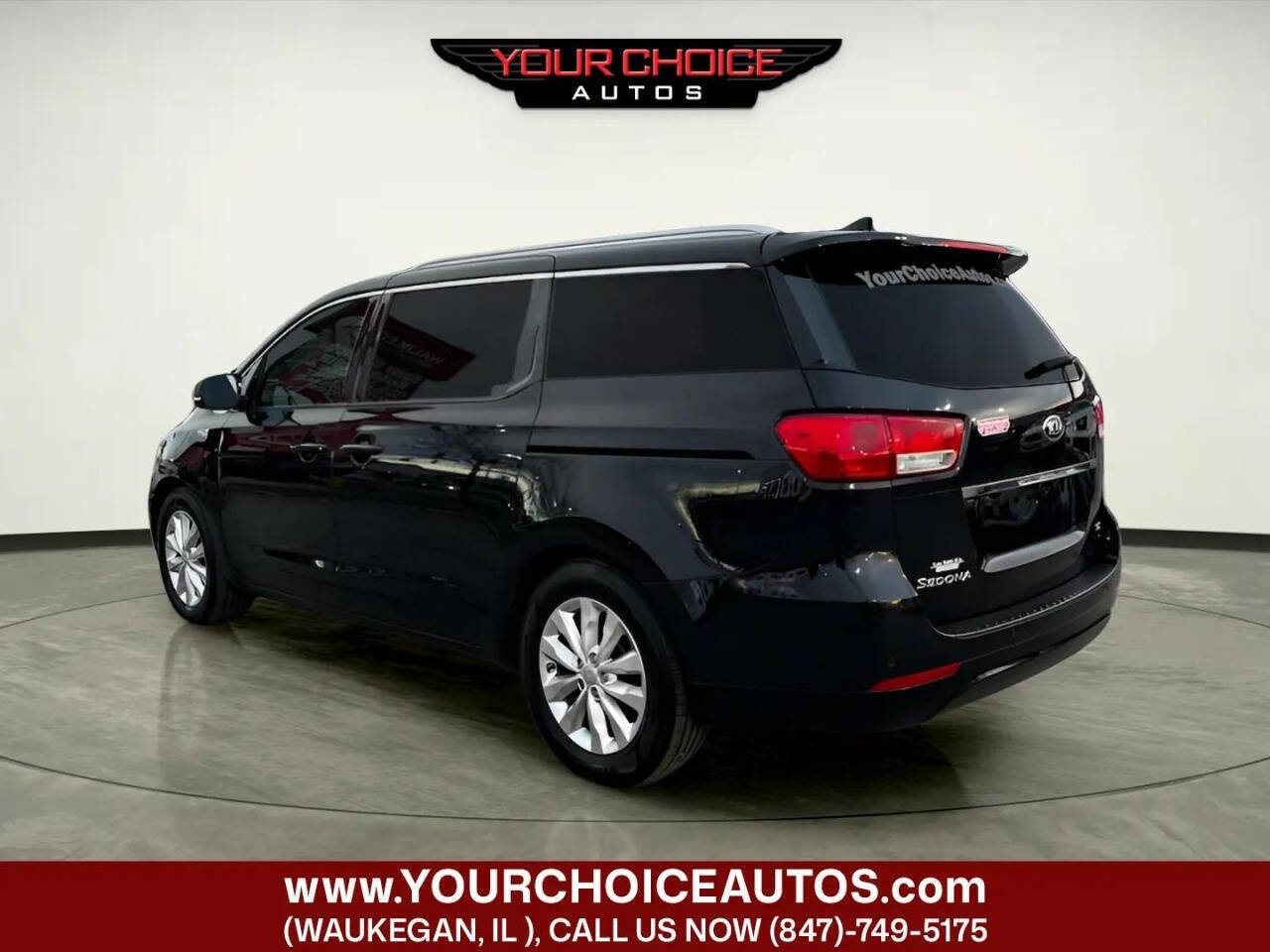 Used 2016 Kia Sedona EX image 3