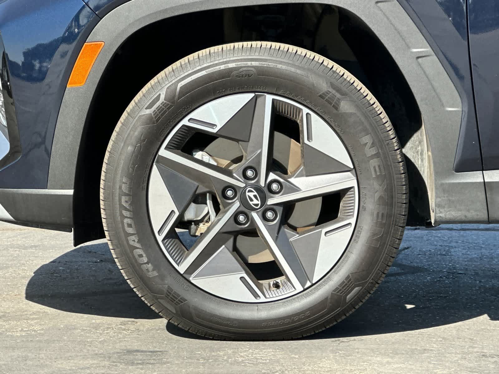 Certified 2025 Hyundai Tucson SEL AWD/4WD image 28