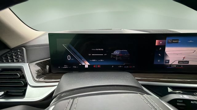 Used 2023 BMW X7 xDrive40i AWD/4WD image 17