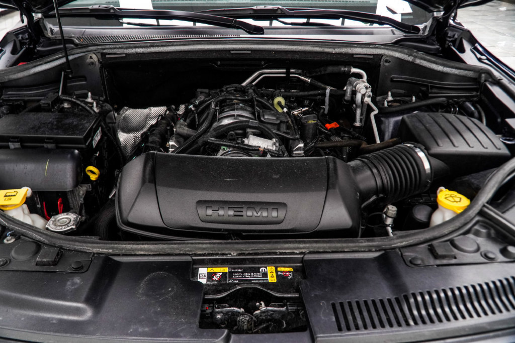 Used 2025 Dodge Durango R/T AWD/4WD image 16