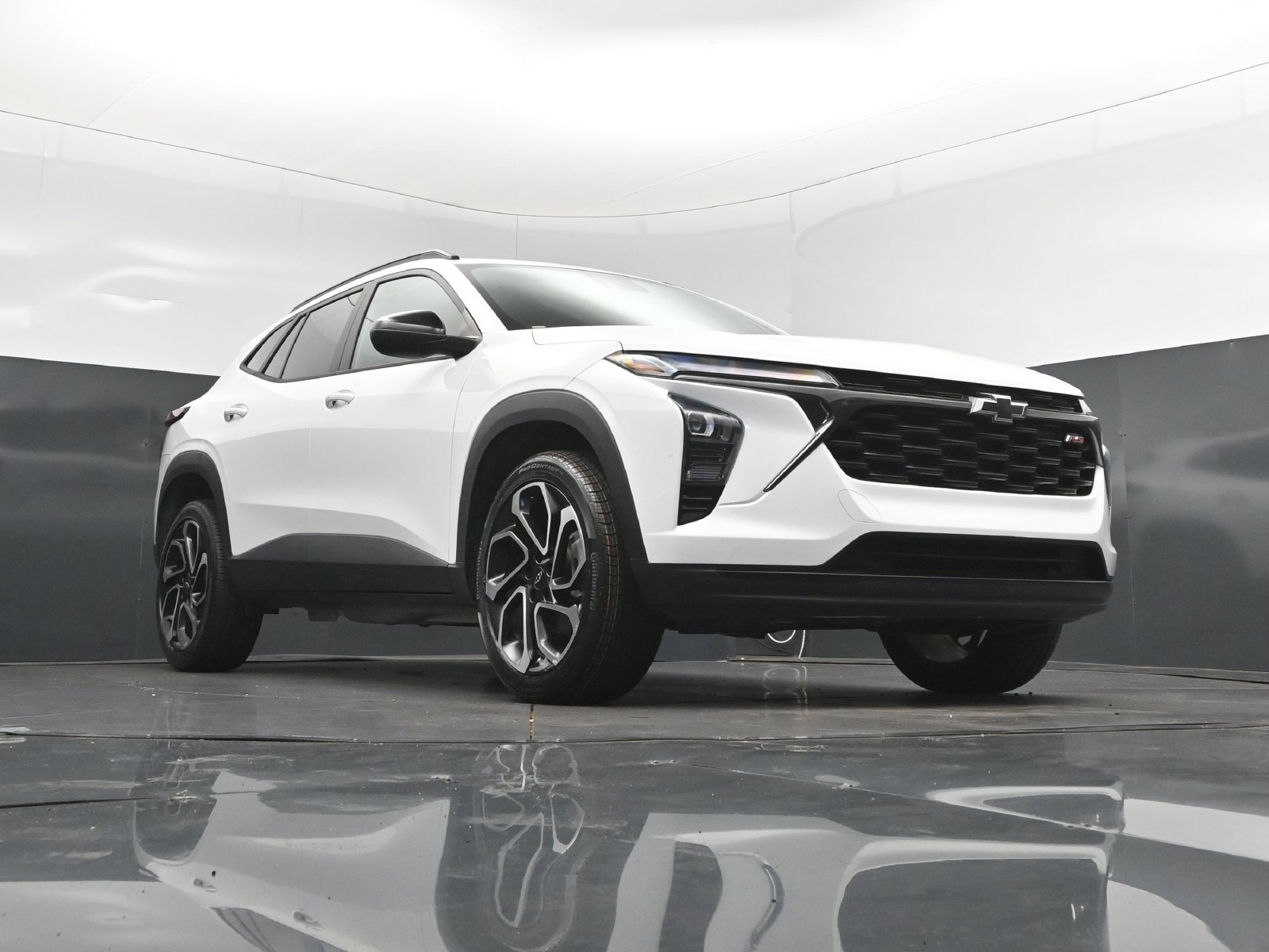 Certified 2024 Chevrolet Trax RS FWD image 44