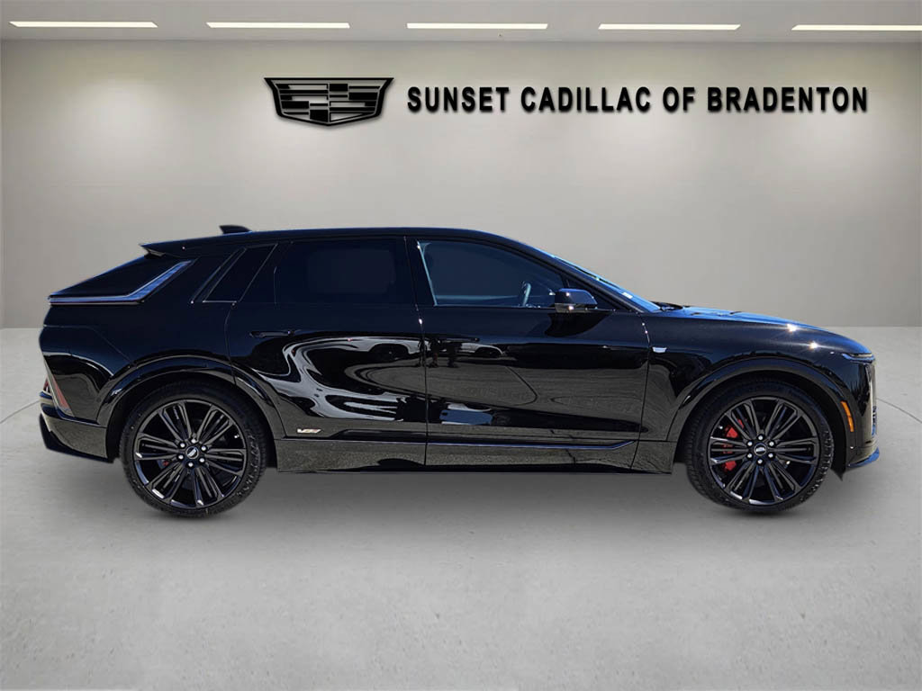 New 2026 Cadillac Lyriq V image 8