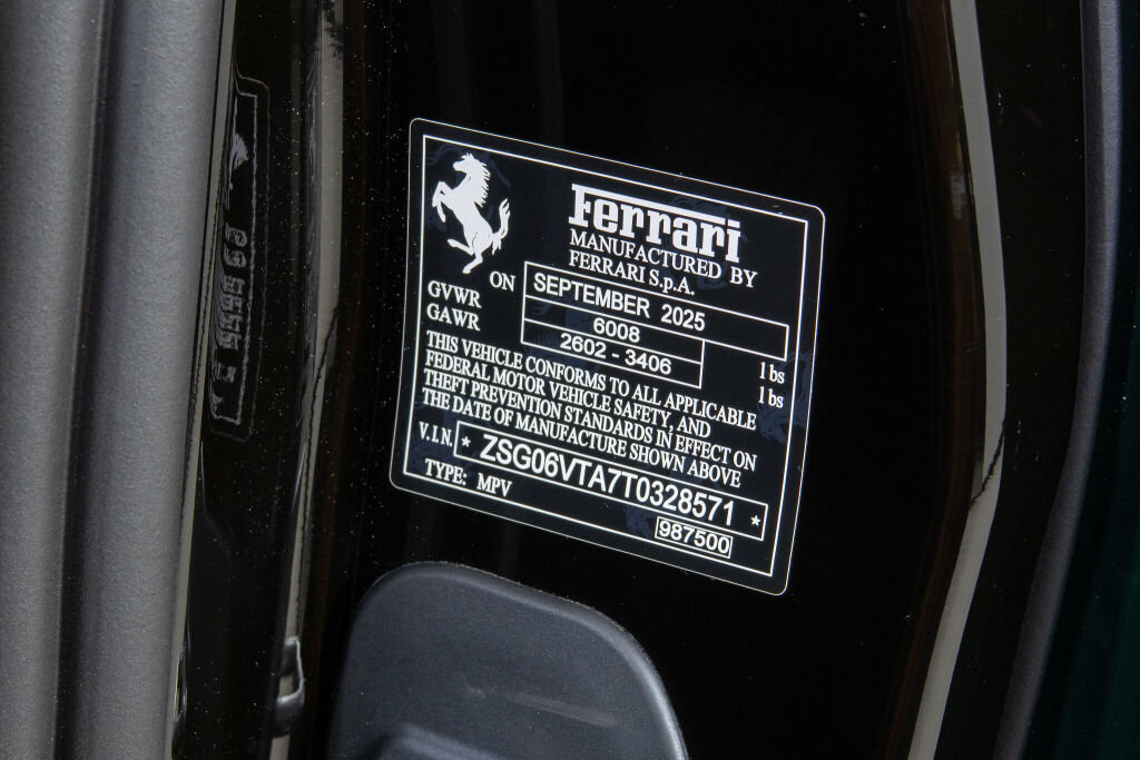 Used 2026 Ferrari Purosangue AWD/4WD image 32