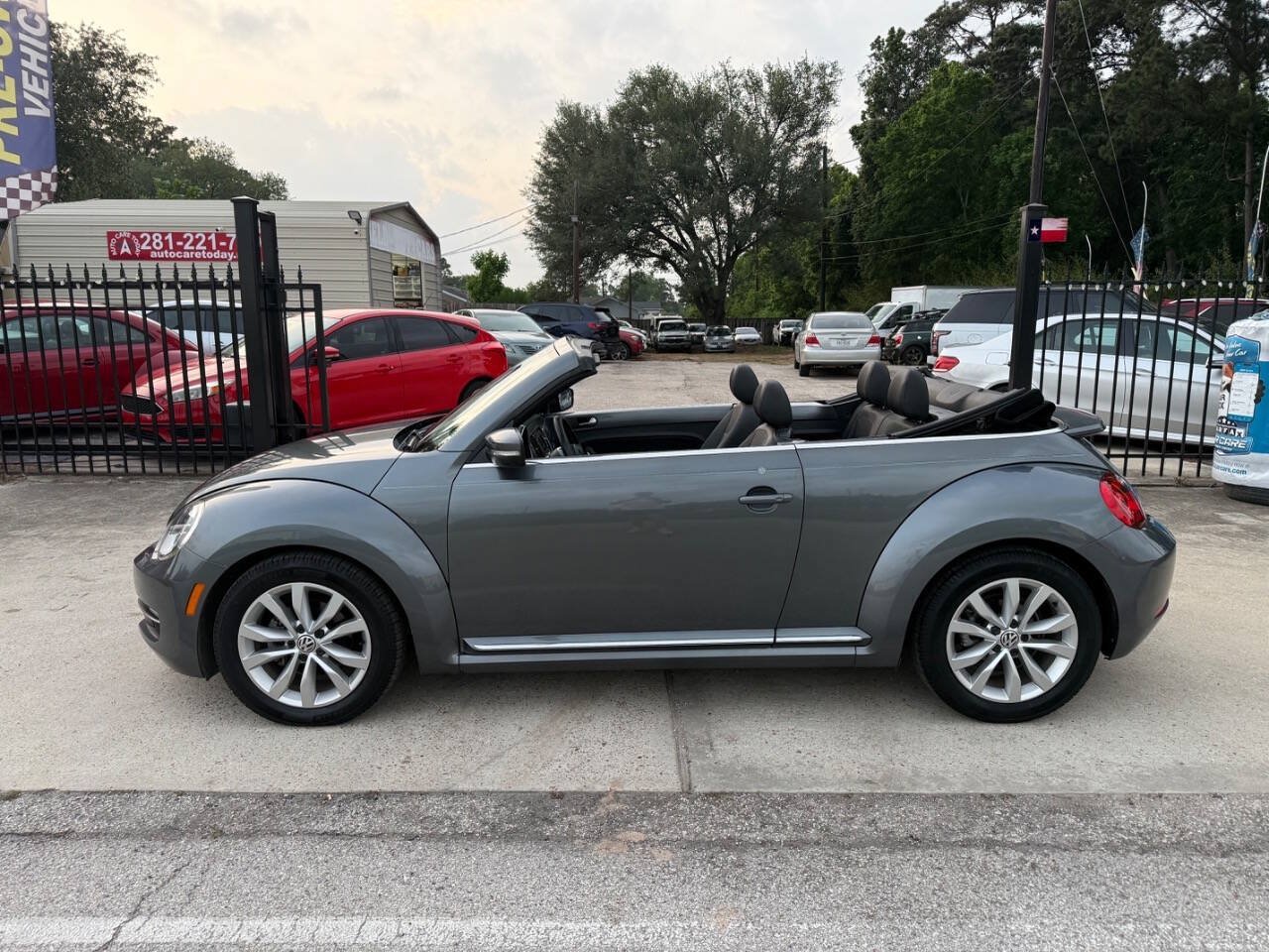 Used 2013 Volkswagen Beetle TDI FWD image 31