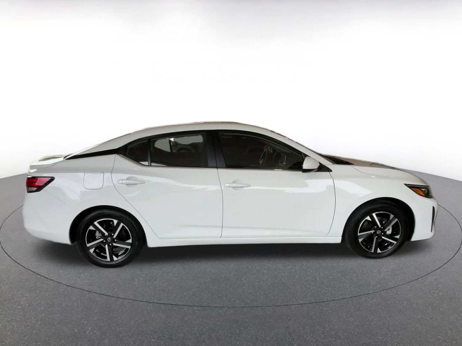 Used 2025 Nissan Sentra SV image 16